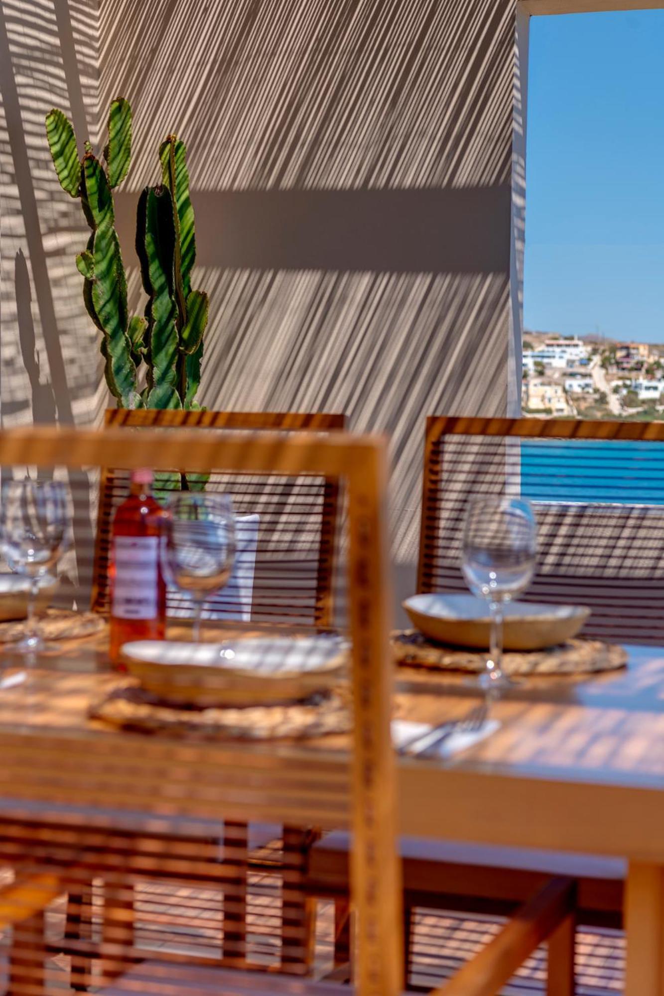 Lalari Beach Suites Vári Exterior foto