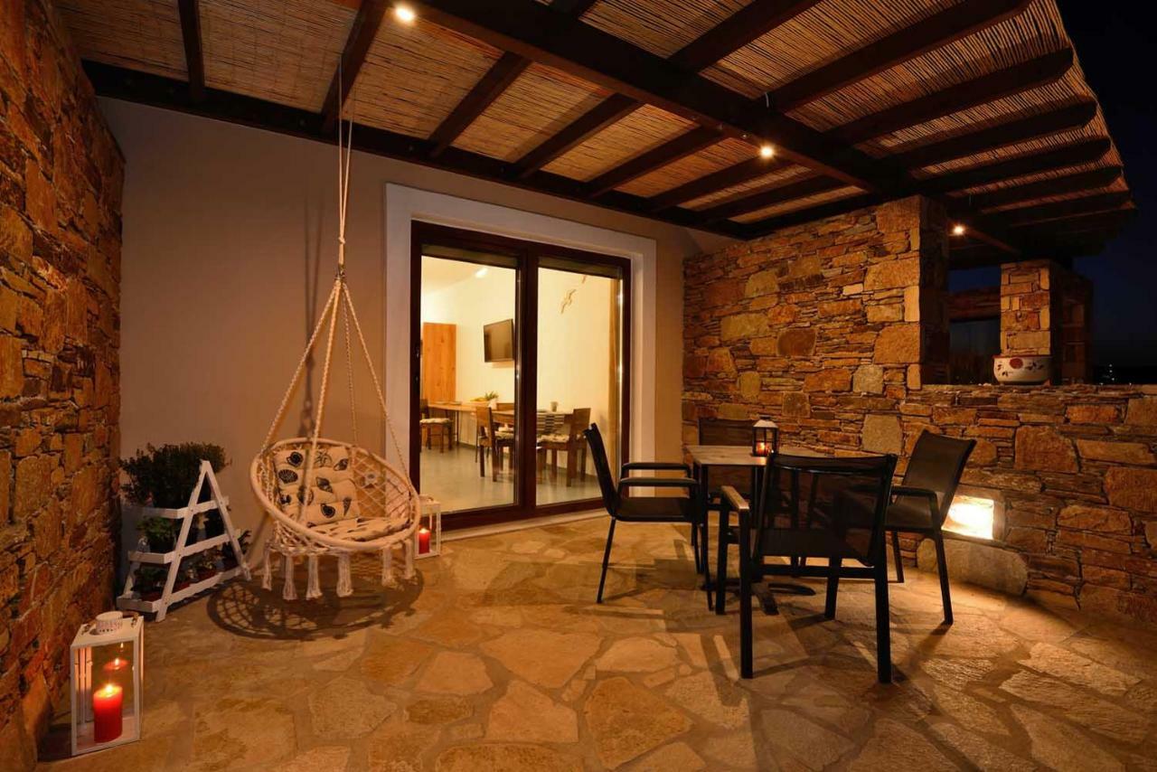 Lalari Beach Suites Vári Exterior foto